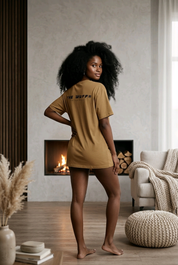 The Wuff® Studios – Essential Crest Tee aus feinem Jersey